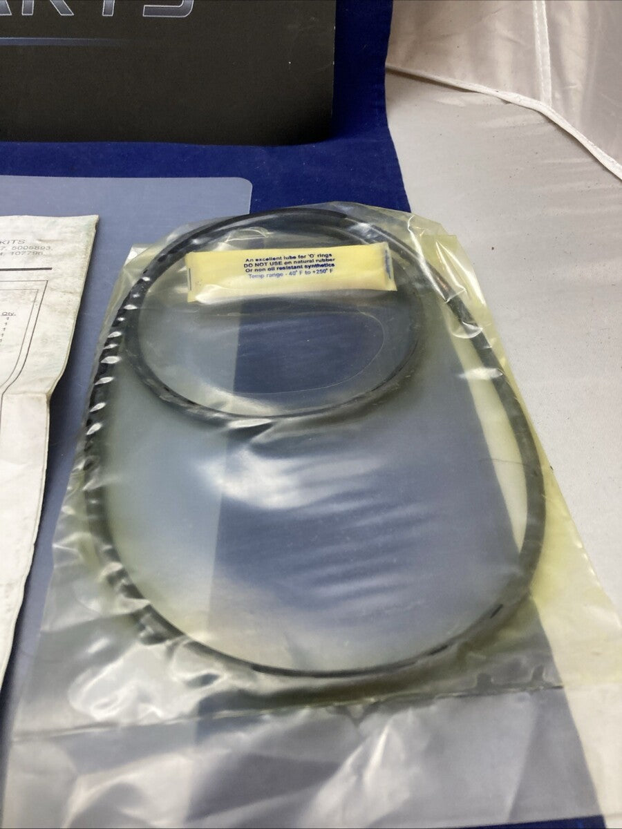 New Genuine BENDIX 107796 AIR DRYER REPLACEMENT CARTRIDGE