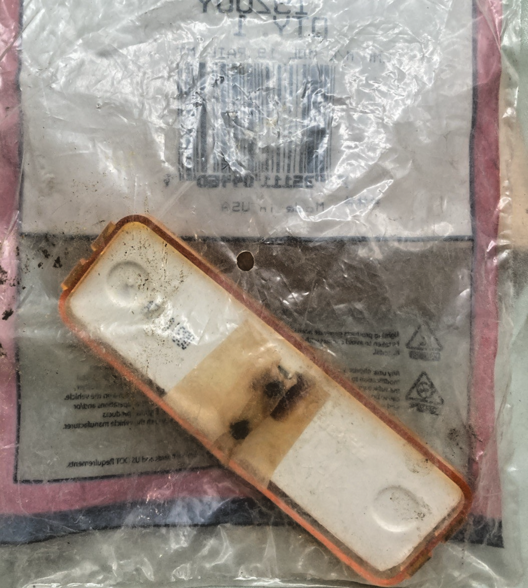 Qty 2 Genuine Truck-Lite 19200Y 19 Series, Base Mount, Incandescent Yellow Light