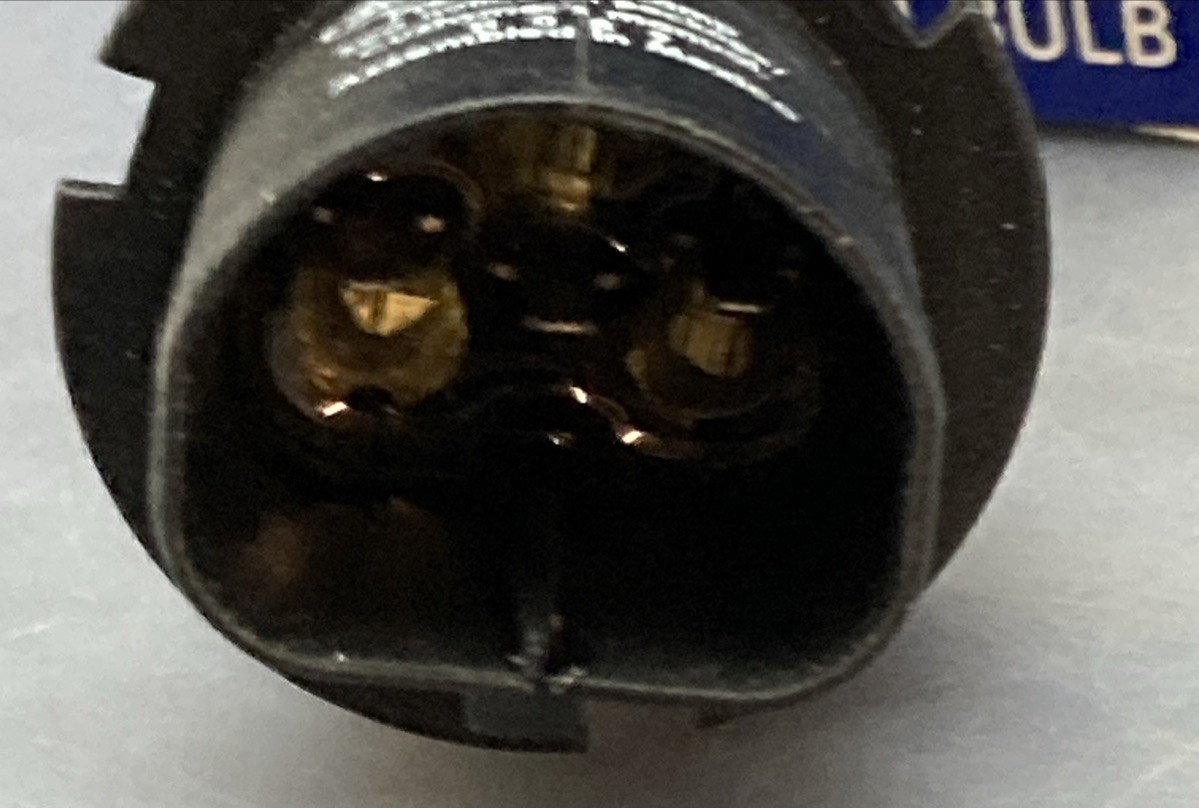 QTY 2 New Genuine GE 9004LL Long Life Halogen Lightbulb