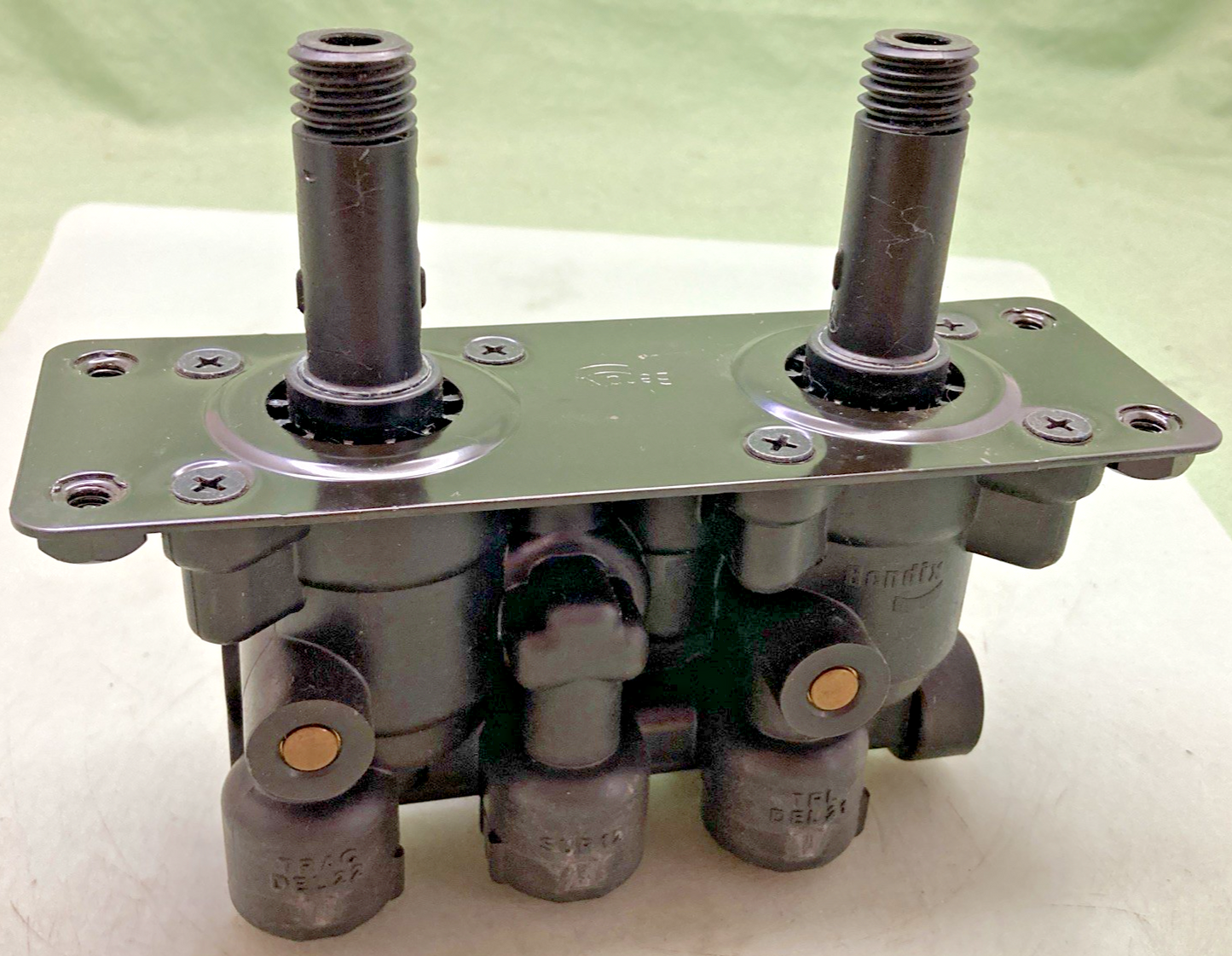 New Genuine Bendix K173628 Dash Valve