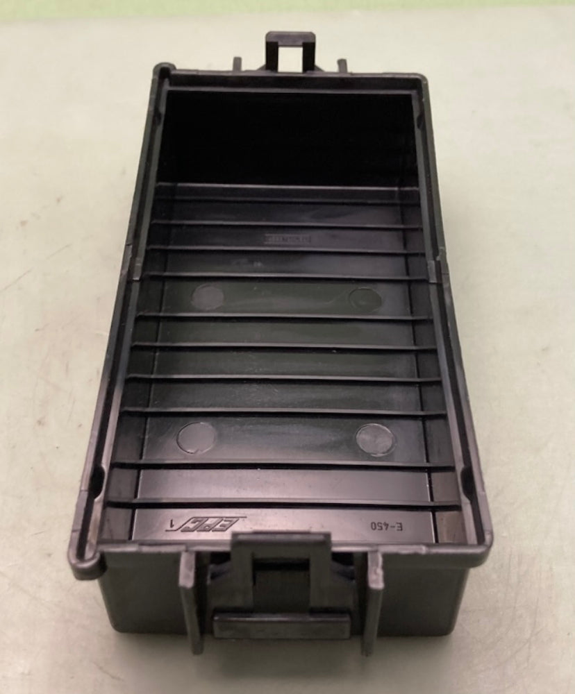 Replaces Freightliner 23-13432-301 CONN COV New
