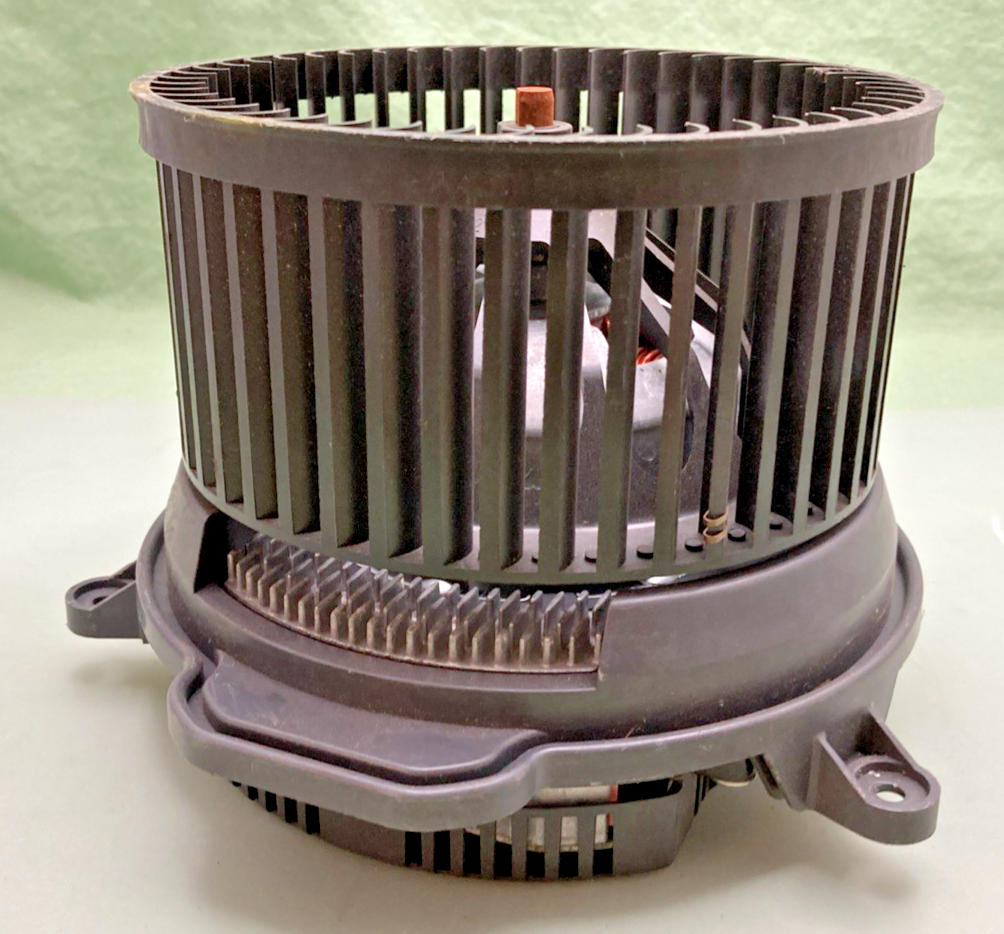 Genuine Shinano Kenshi CO. LTD DRF-84A34-003 Blower Motor (HVAC)