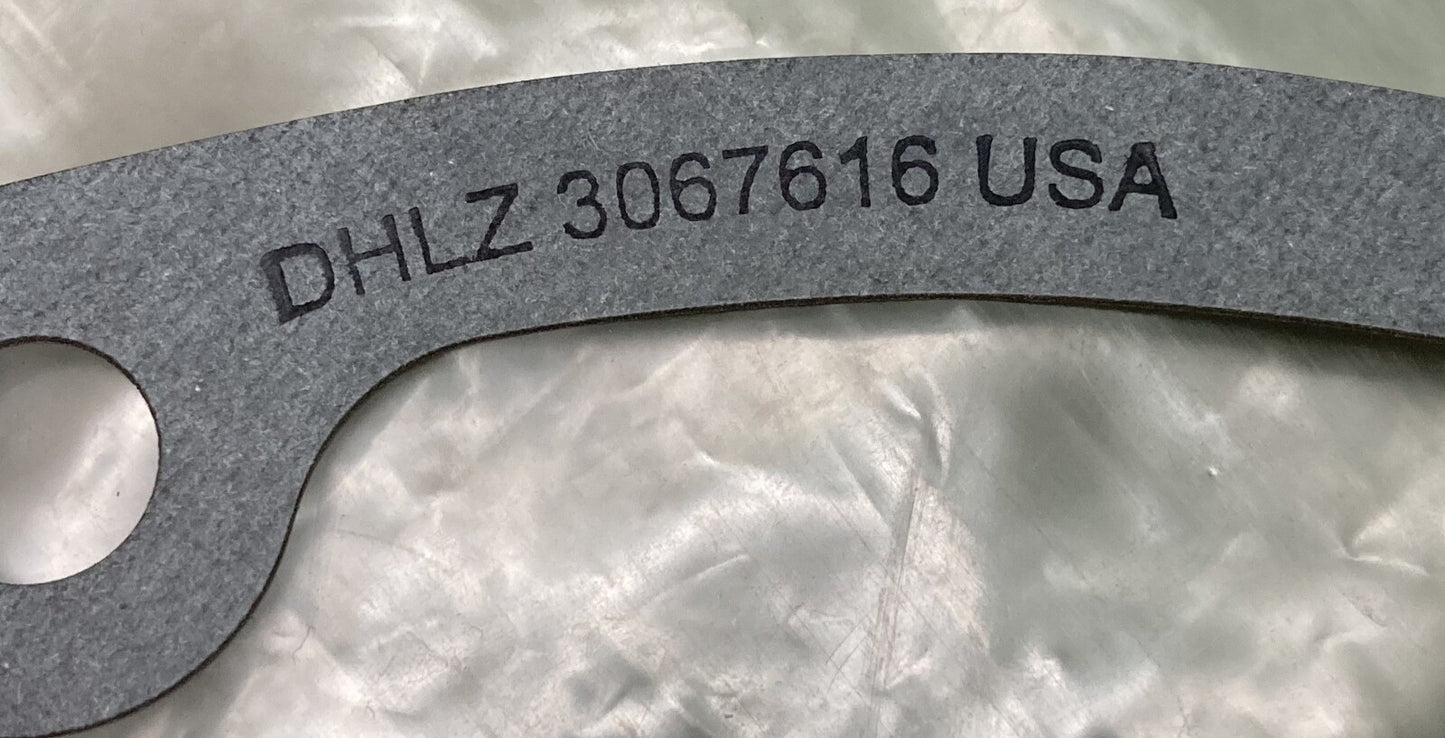 New Genuine Cummins DHLZ 3067616 Rear Seal Gasket Cover