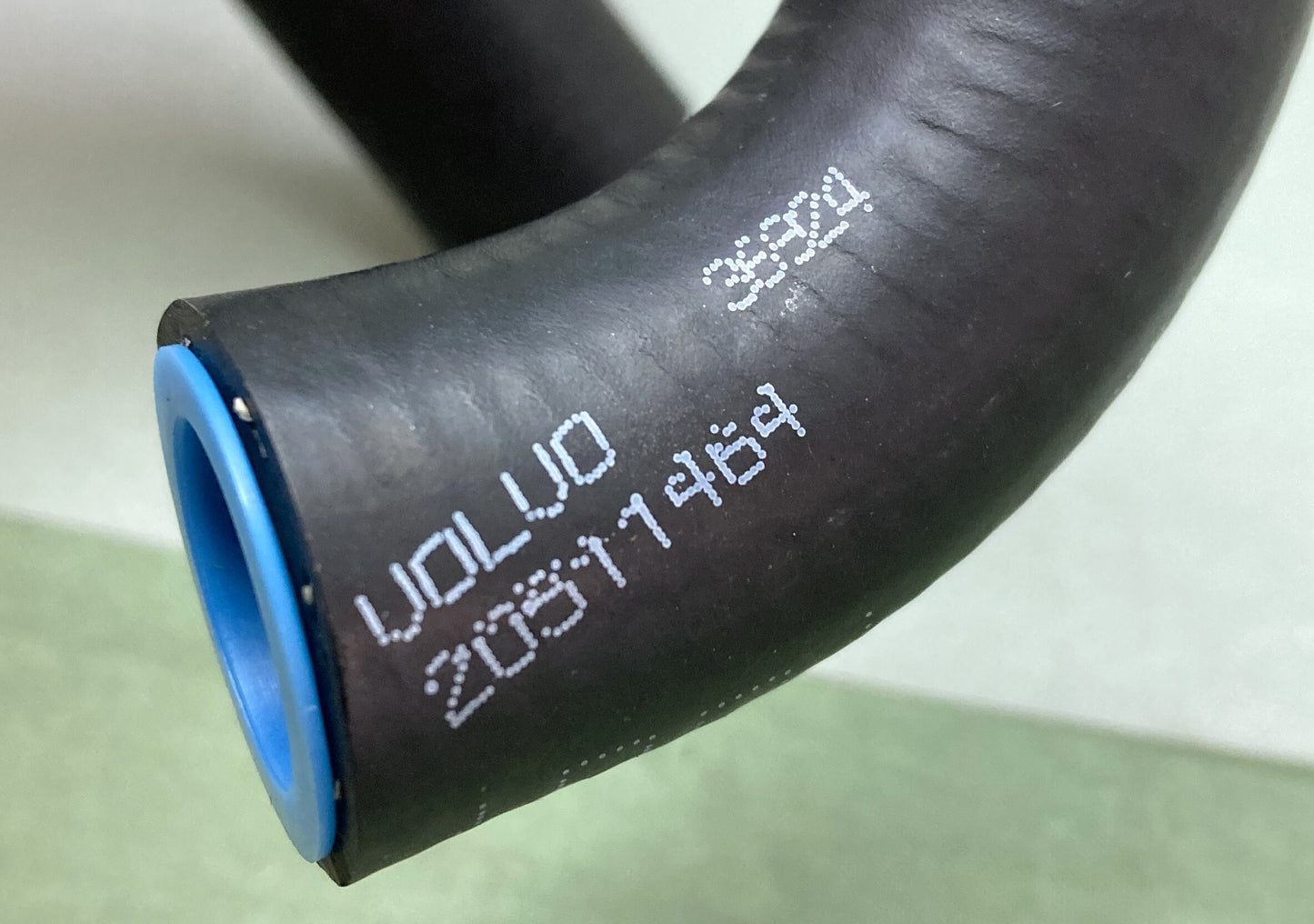 New Genuine Volvo 20511464 Hose