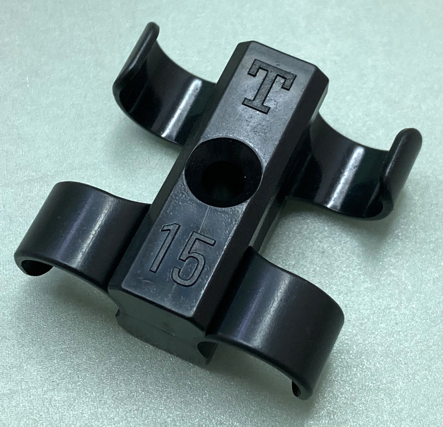 New Replaces Volvo 20414636 Heater Pipe Clip