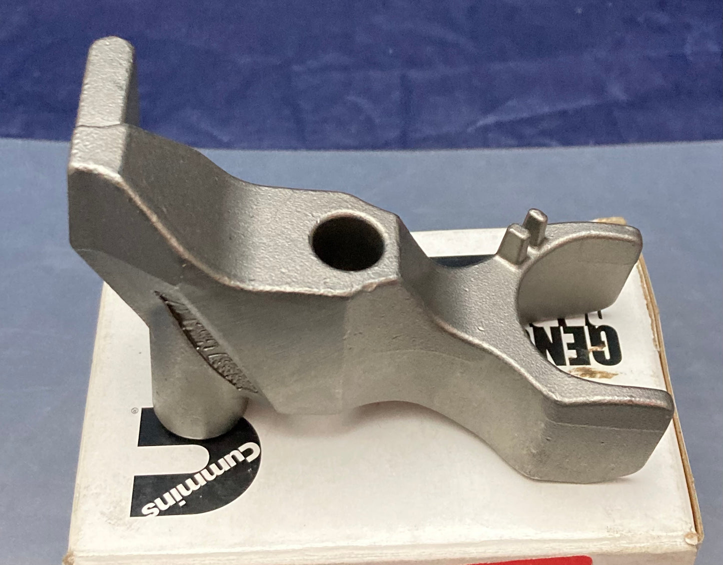 New Genuine Cummins 3685567 Fuel Injector Clamp