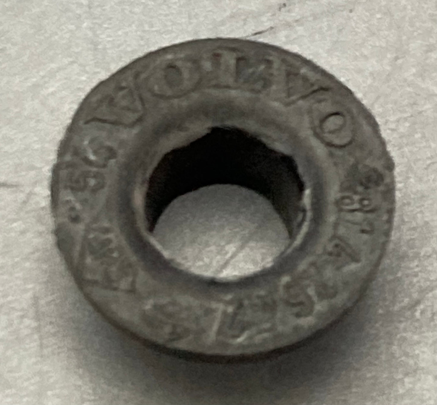 New Genuine Volvo 8142642 Grommet