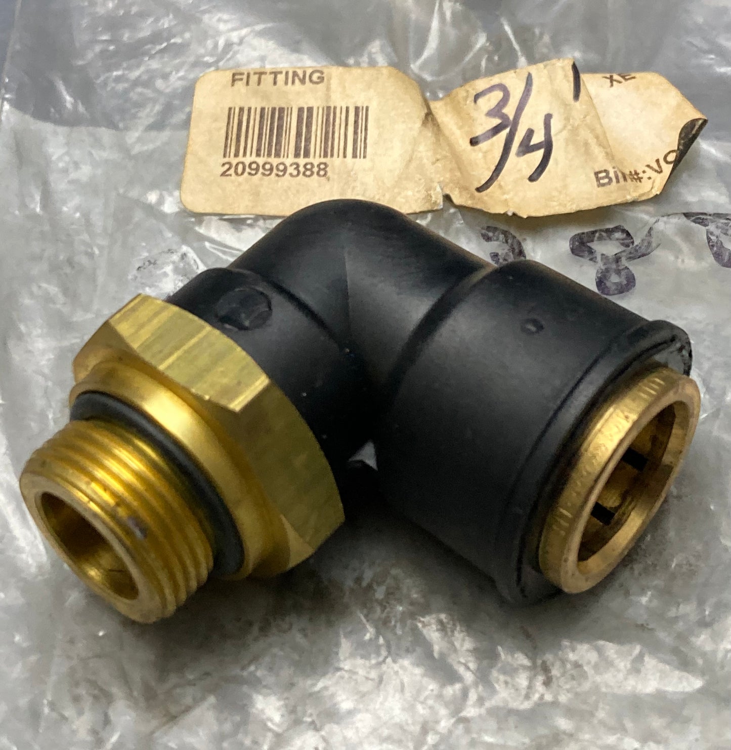 New Replaces Volvo 20999388 Composite Male Elbow Push Lock Connector Fitting