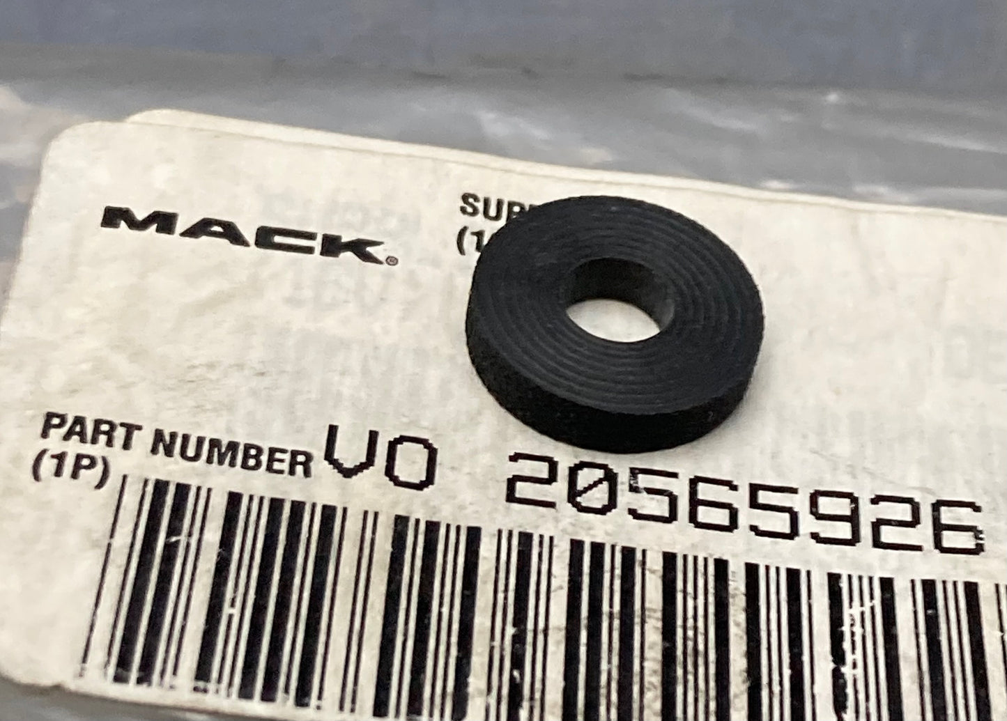 New Genuine Mack VO 20565926 Rubber Washer
