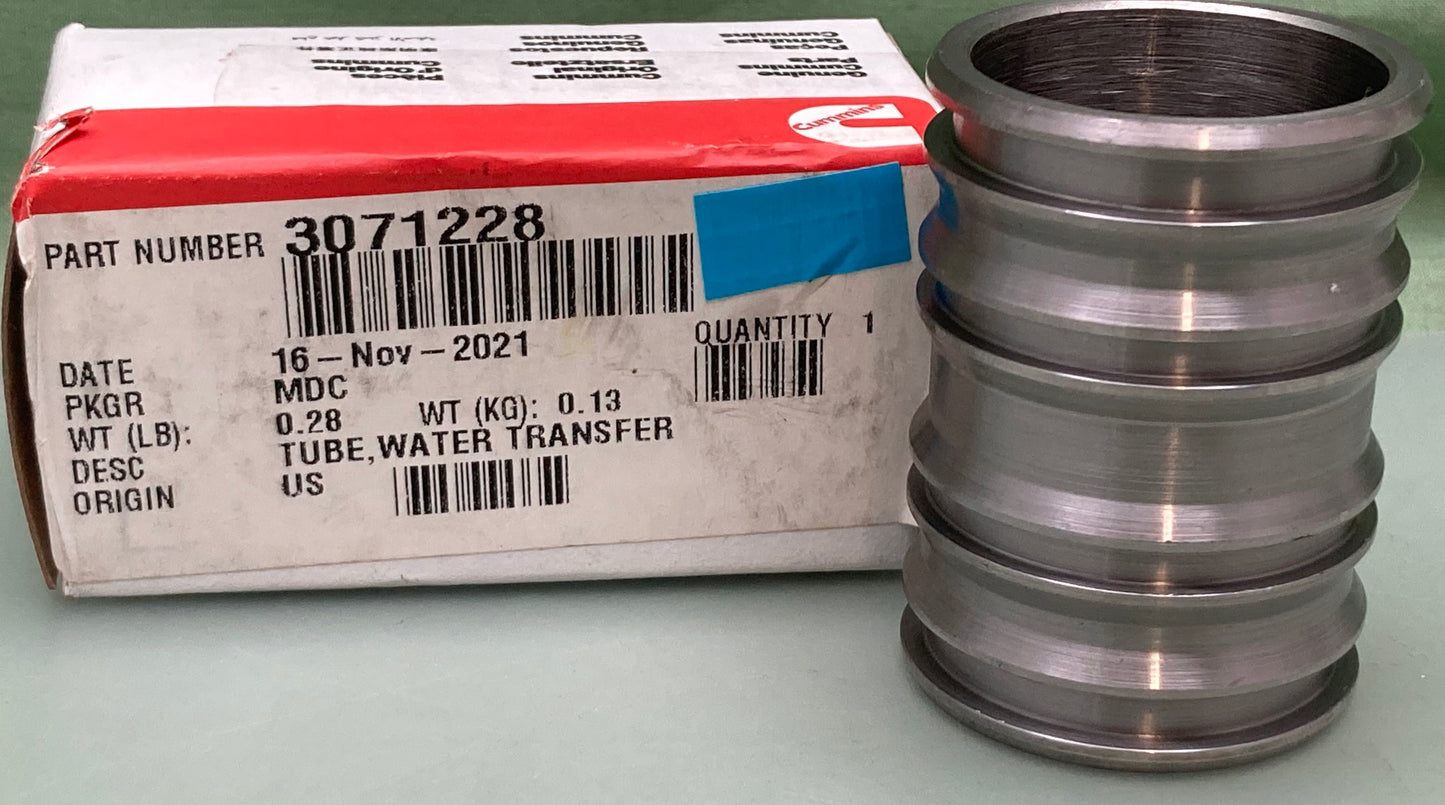 New Genuine International 3071228 Tube, Water Transfer