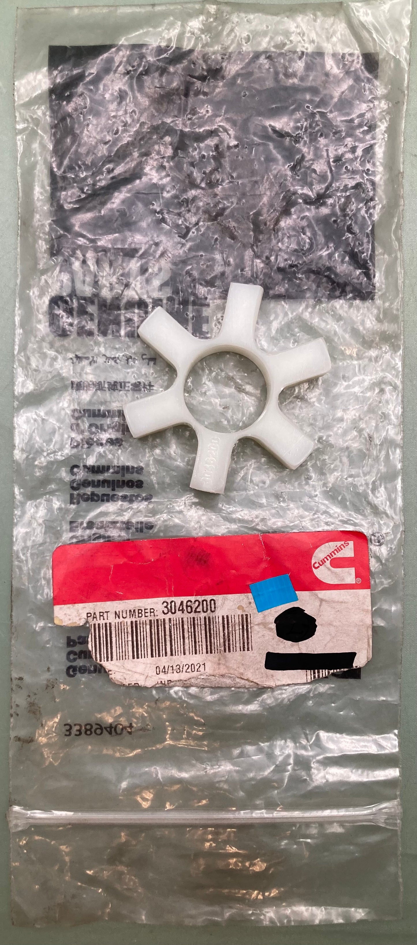 New Genuine Cummins 3046200 Spider, Jaw Coupling