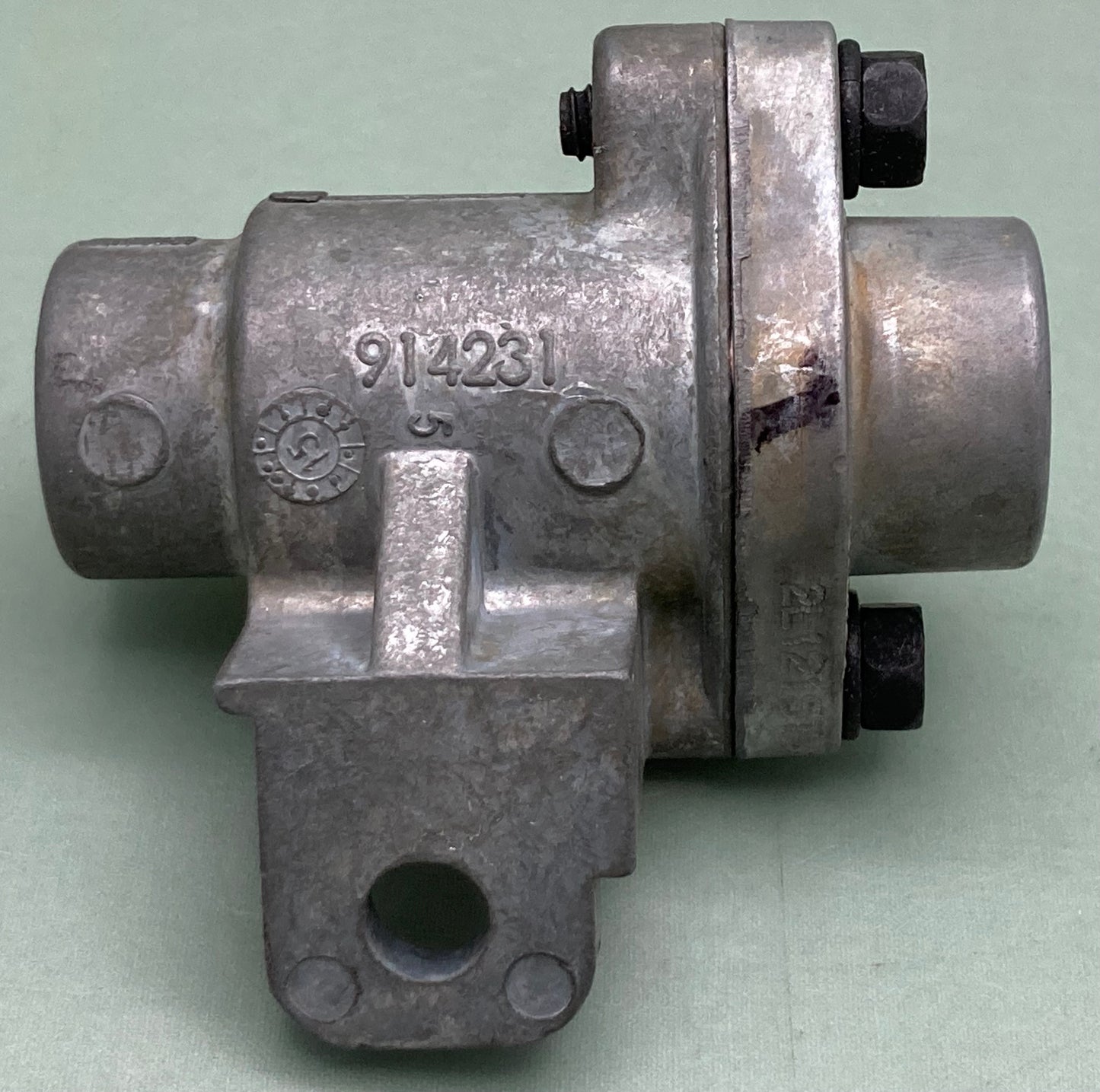 New Genuine Volvo 1577392 DBL Check Valve