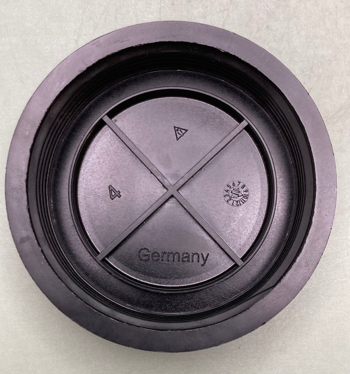 New Genuine Volvo 21392400 Filler Cap