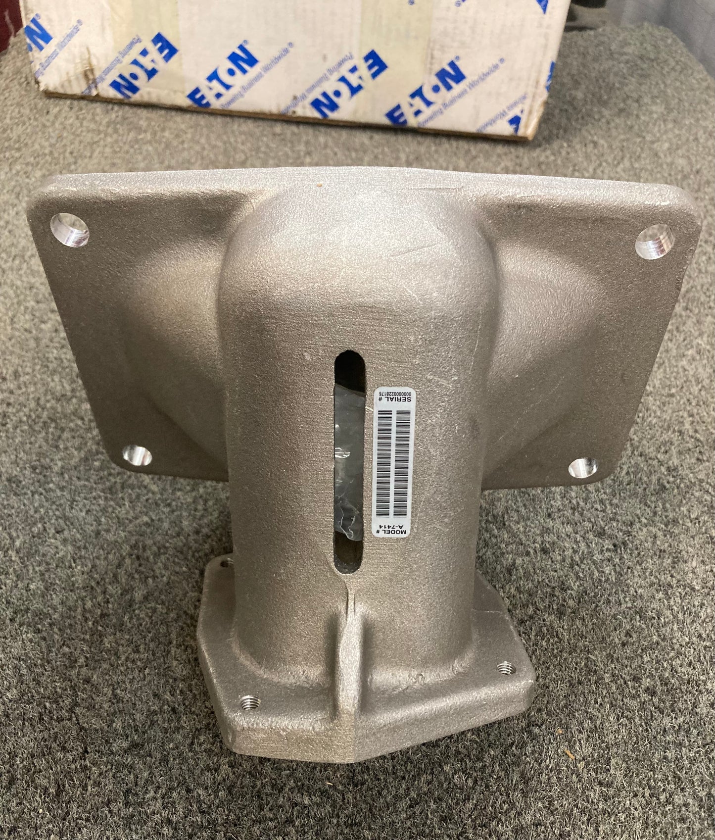 New Genuine Eaton A-7414 ADAPTOR ASSY