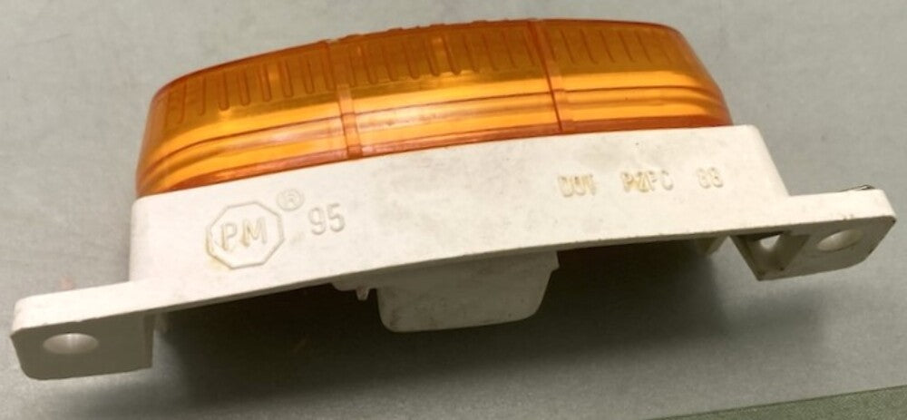 Fruehauf LCD 3684 1195-15 Amber Side Marker Light Set SAE-PIP-68 PM 95 New Gen.