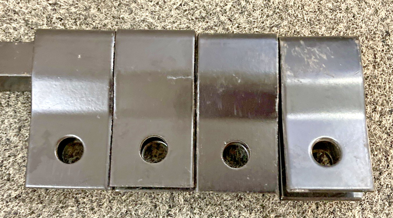 New Replaces United Pacific 10615 Black 3 Coil Angled Mud Flap Hanger