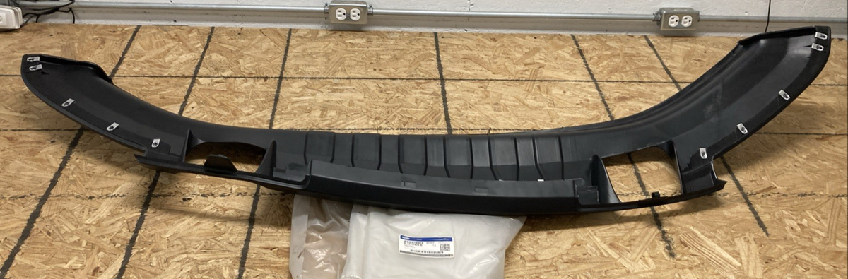 New Genuine Ford 9L3Z-17626-B Valance Panel