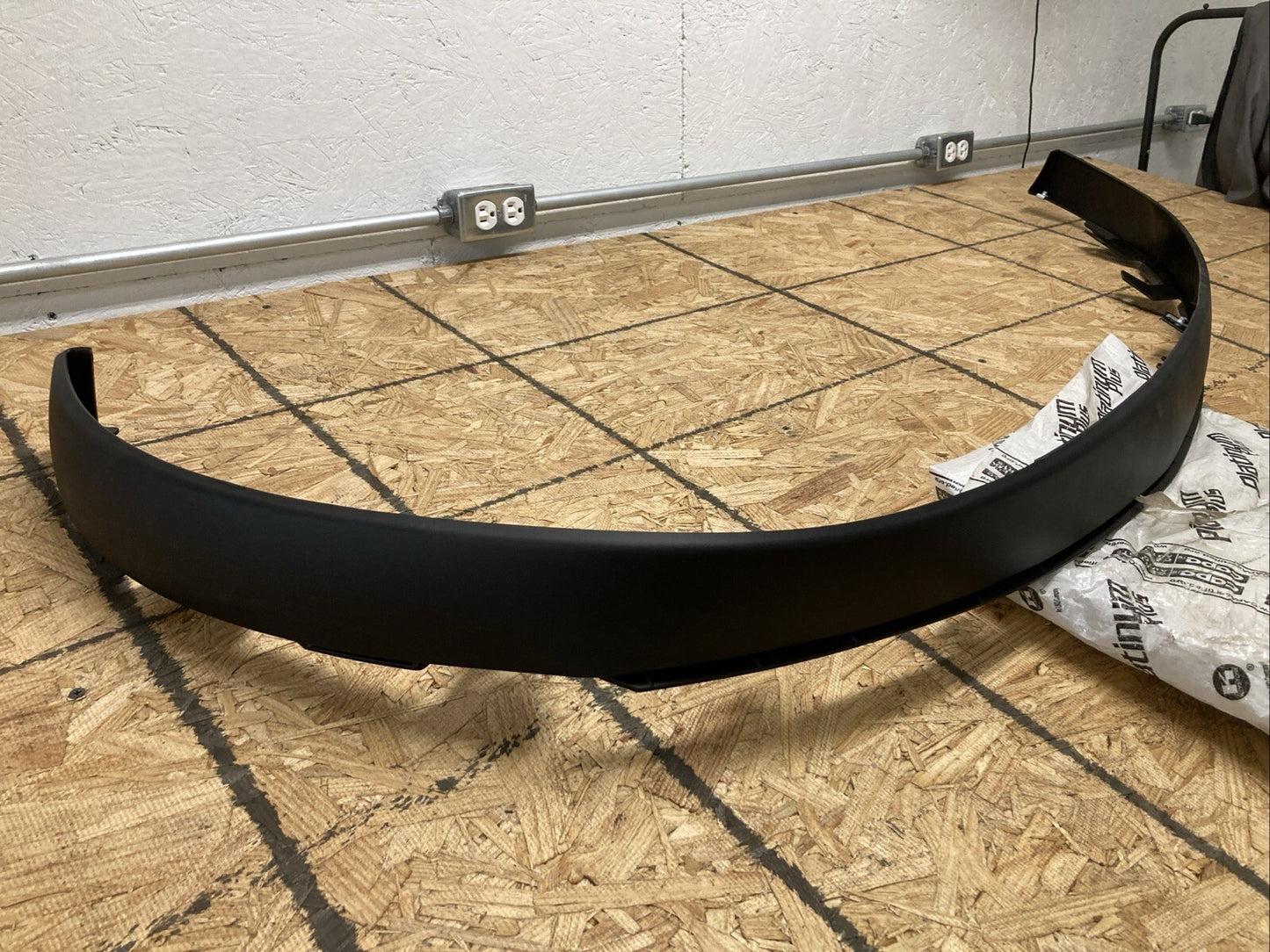 New Genuine Platinum Plus CV5049VAK Bumper Valance Replaces GM1095195PP