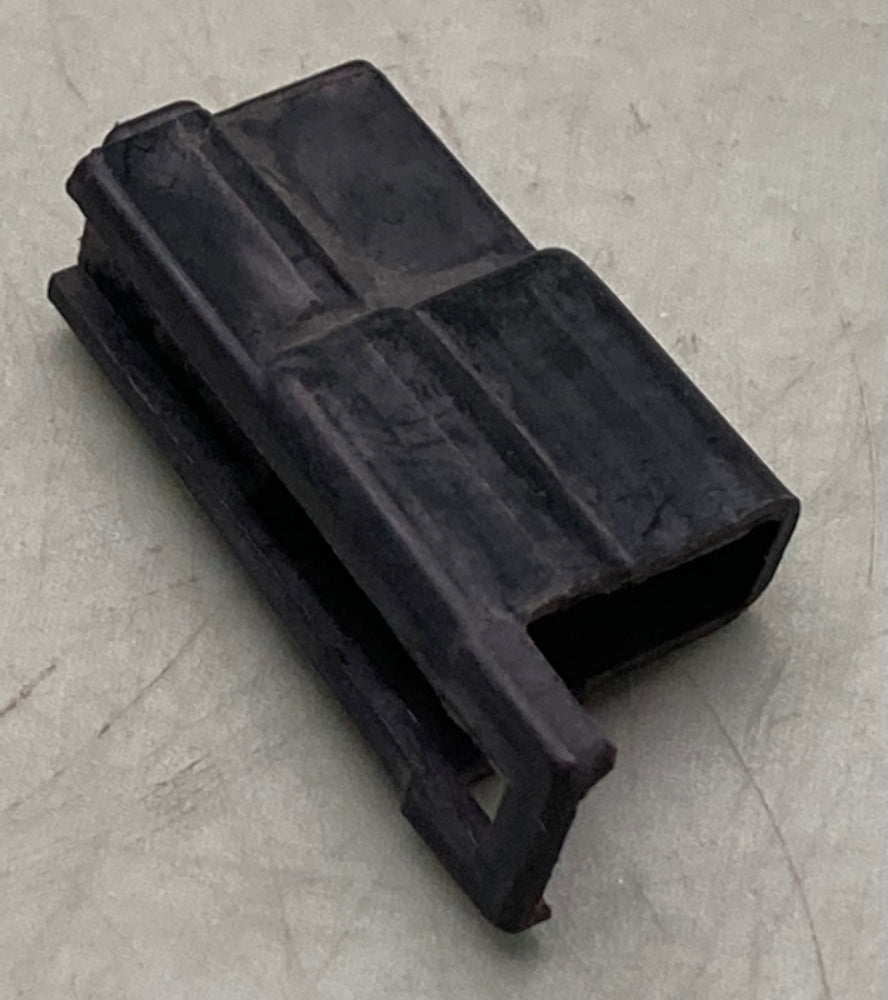 CNH 872290R1 Electric Connector New Replaces