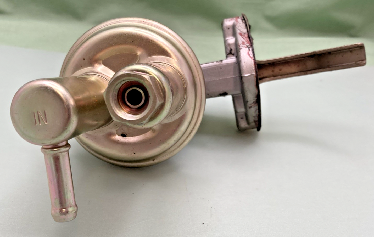 New Genuine Napa M60330 Fuel Pump