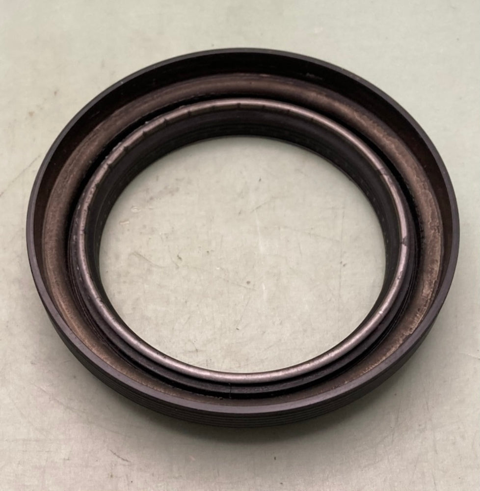 Stemco 383-0156 Drive Axle Wheel Oil Seal - Voyager New Genuine