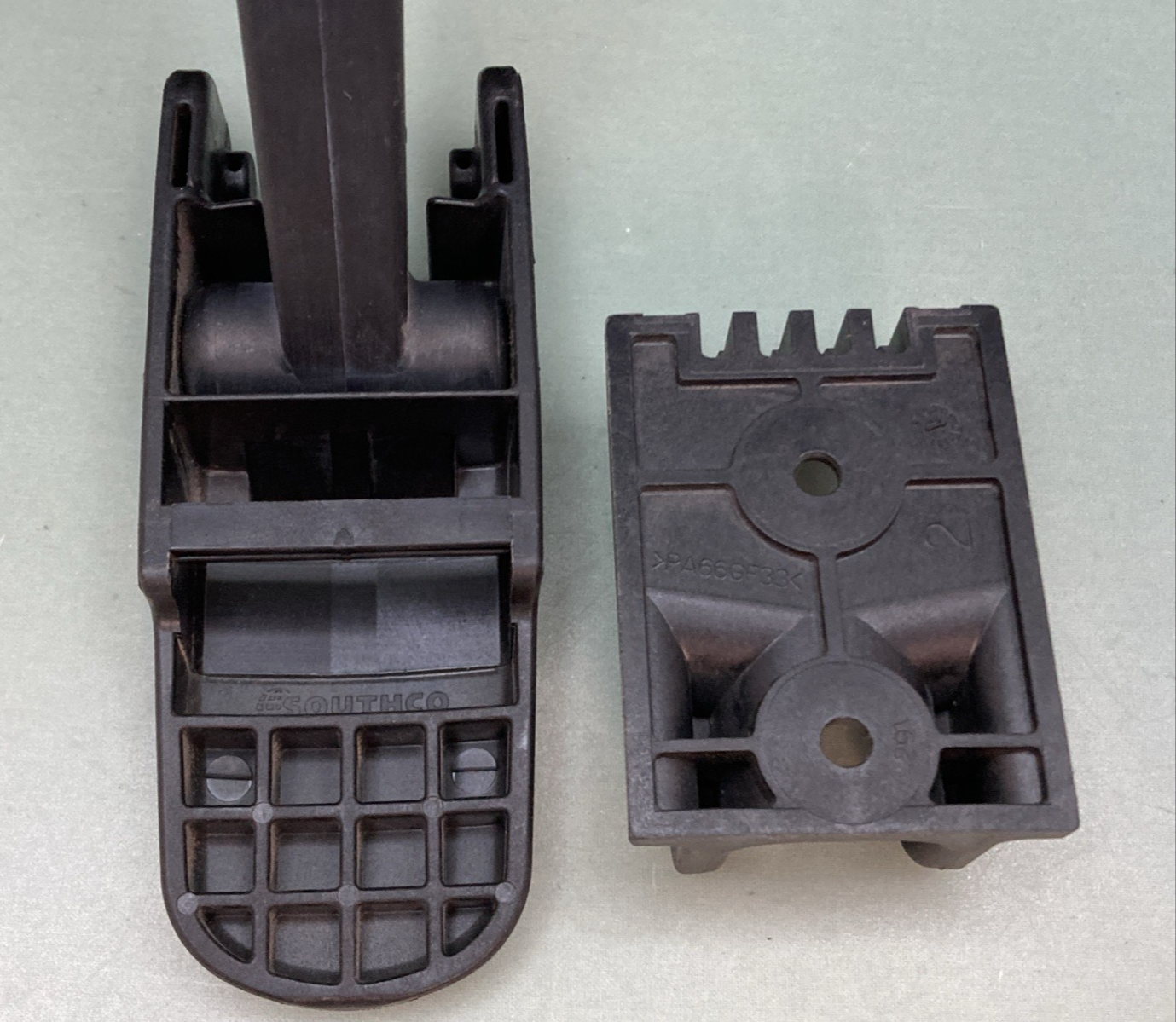 Southco PA66GF35 Hood Latch w/mount