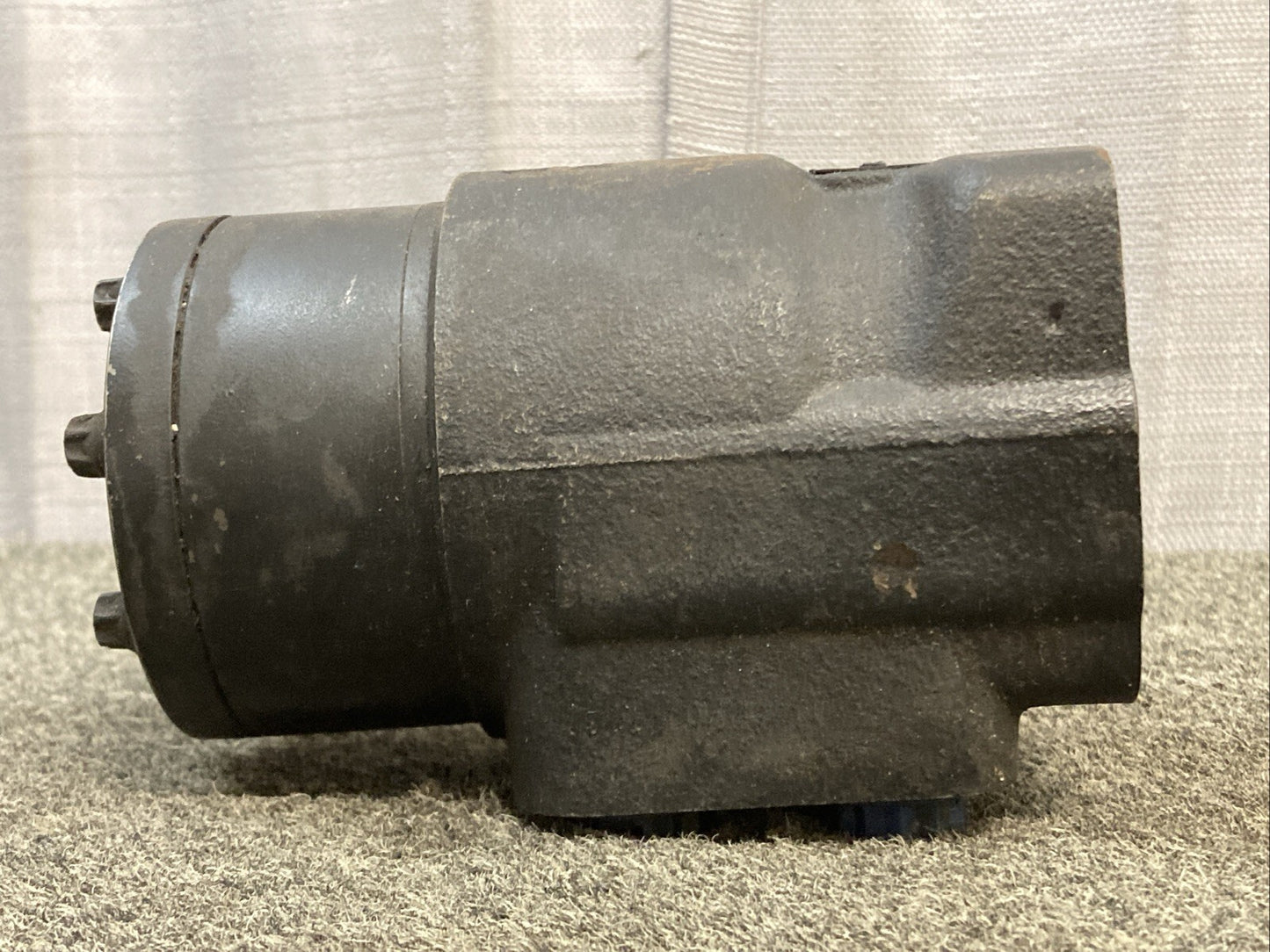 Eaton 2121006-002 14.1 Cu. Inch Closed Center Steering Valve – 6 Series