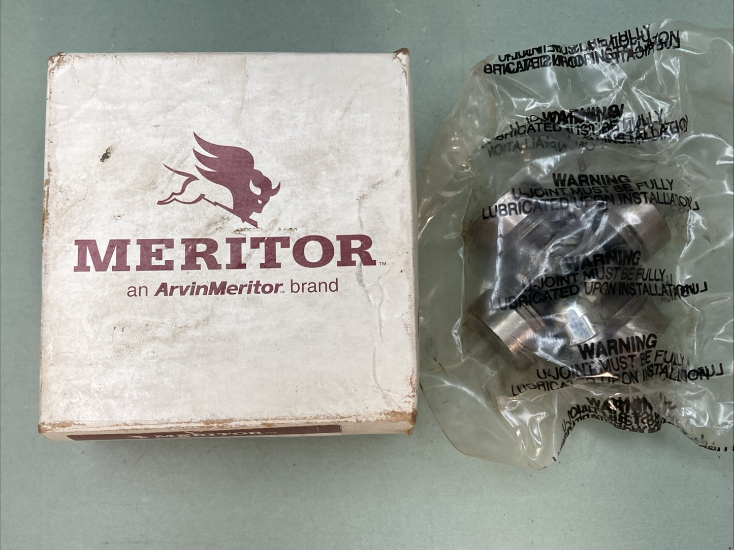 New Genuine Meritor CPL6R 50 U-JOINT