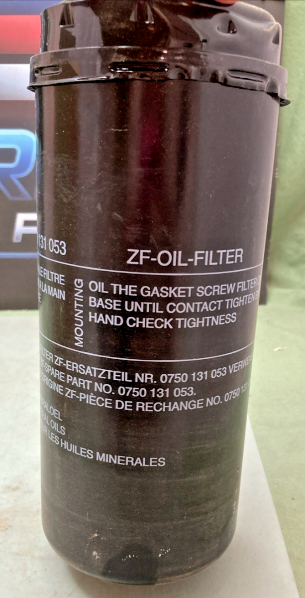 New Genuine CNH 185161A1 Oil Filter