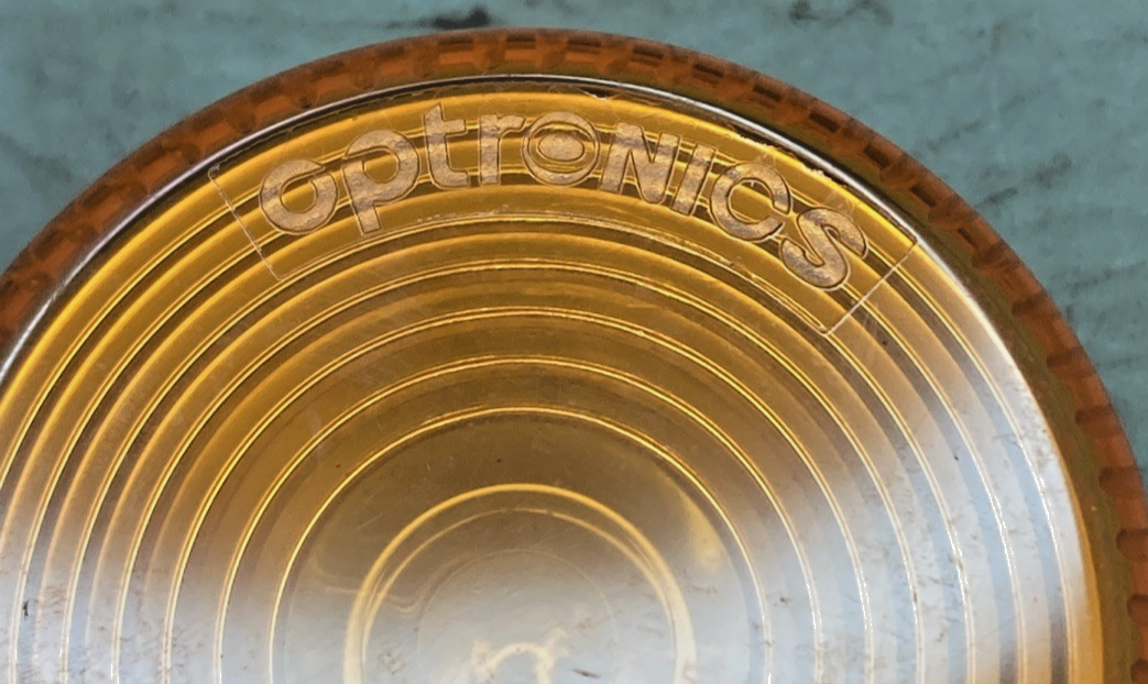 New Genuine Optronics MC53AB Yellow Recess Mount Marker Clearance Light 2"