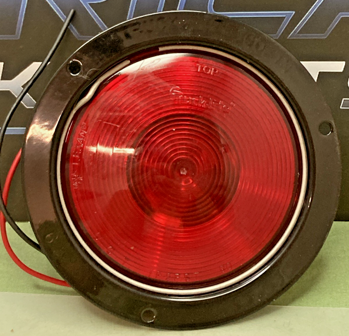 New Genuine Napa Truck Lite 80334R Tail Light