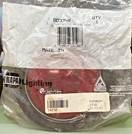 New Genuine Napa Truck Lite 80334R Tail Light