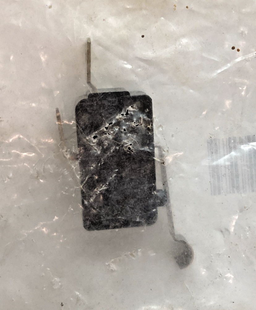 New Genuine Mack 4379-RD584900 Micro Switch