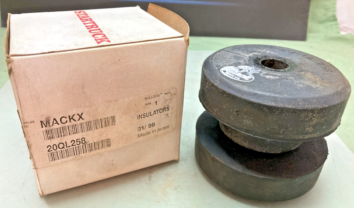 New Genuine Mack 20QL258 Insulator