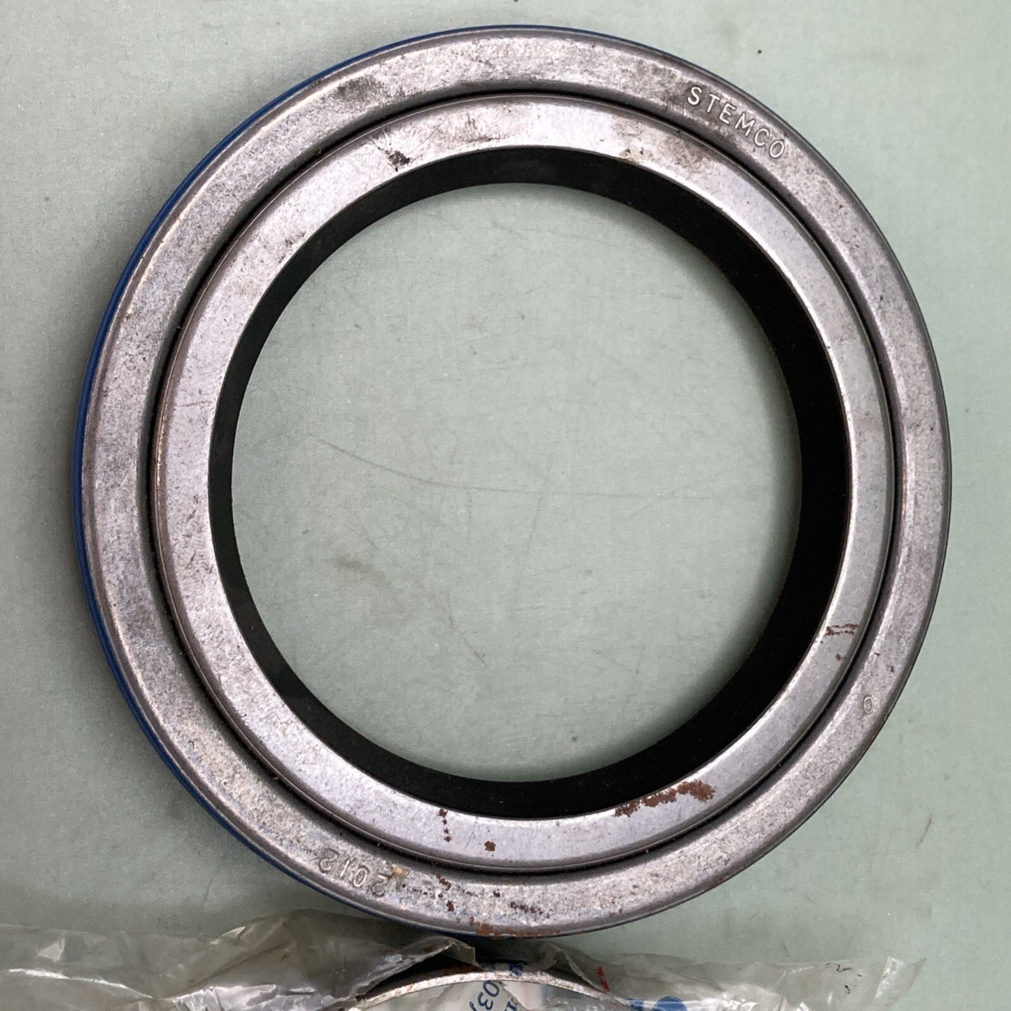 New Genuine Stemco 392-9012 Drive Wheel Seal Set