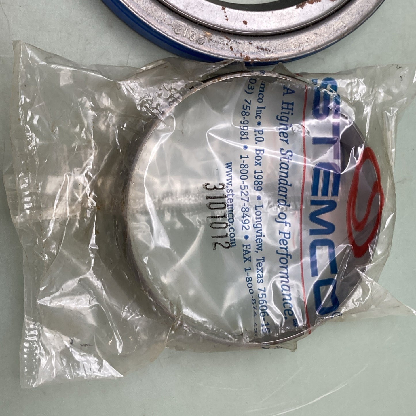 New Genuine Stemco 392-9012 Drive Wheel Seal Set