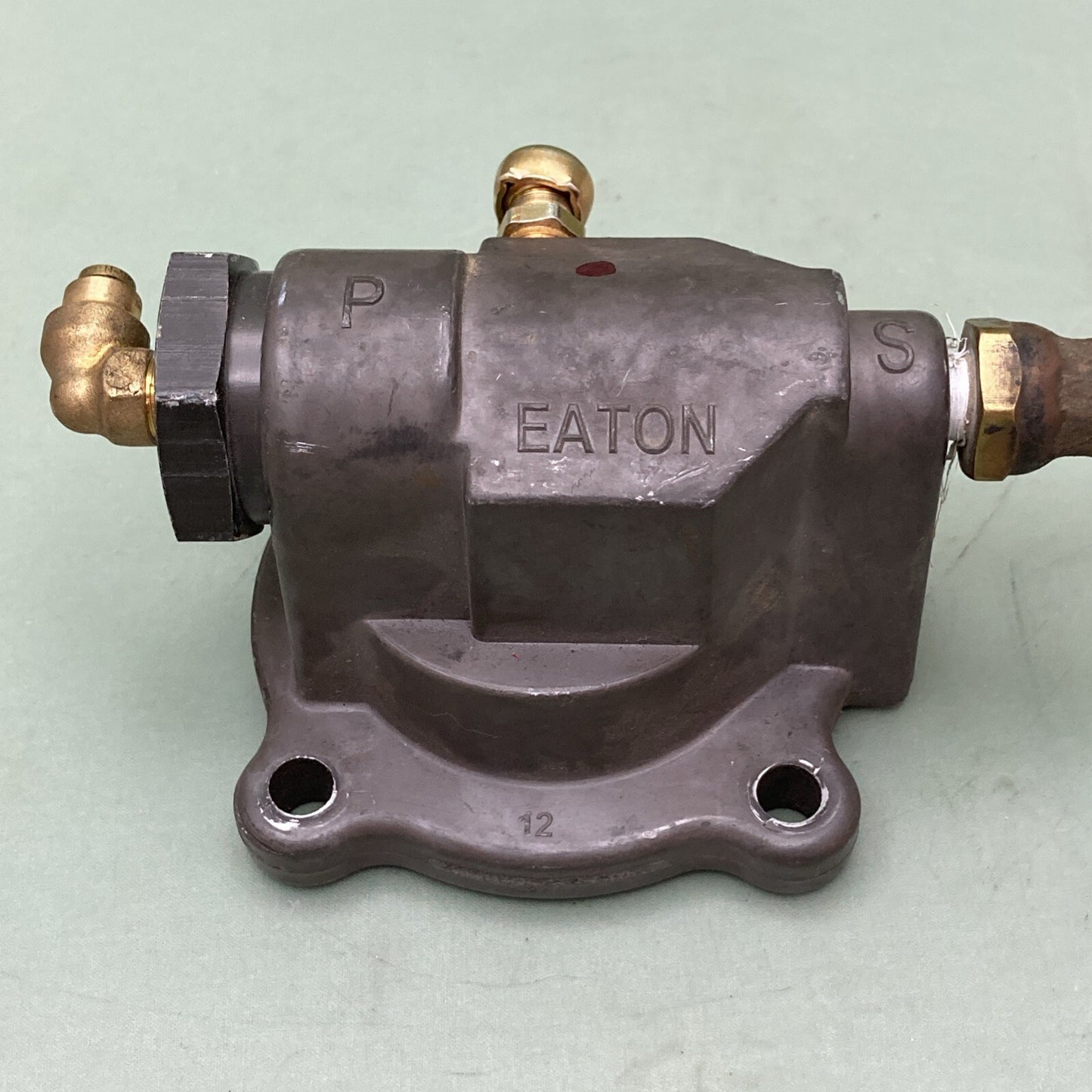 New Genuine Eaton Fuller A6863, 555527 Splitter Valve and Hose