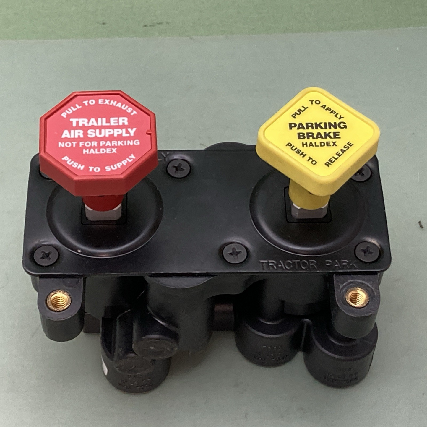 New Genuine Haldex KN20611 Air Brake Control Valve