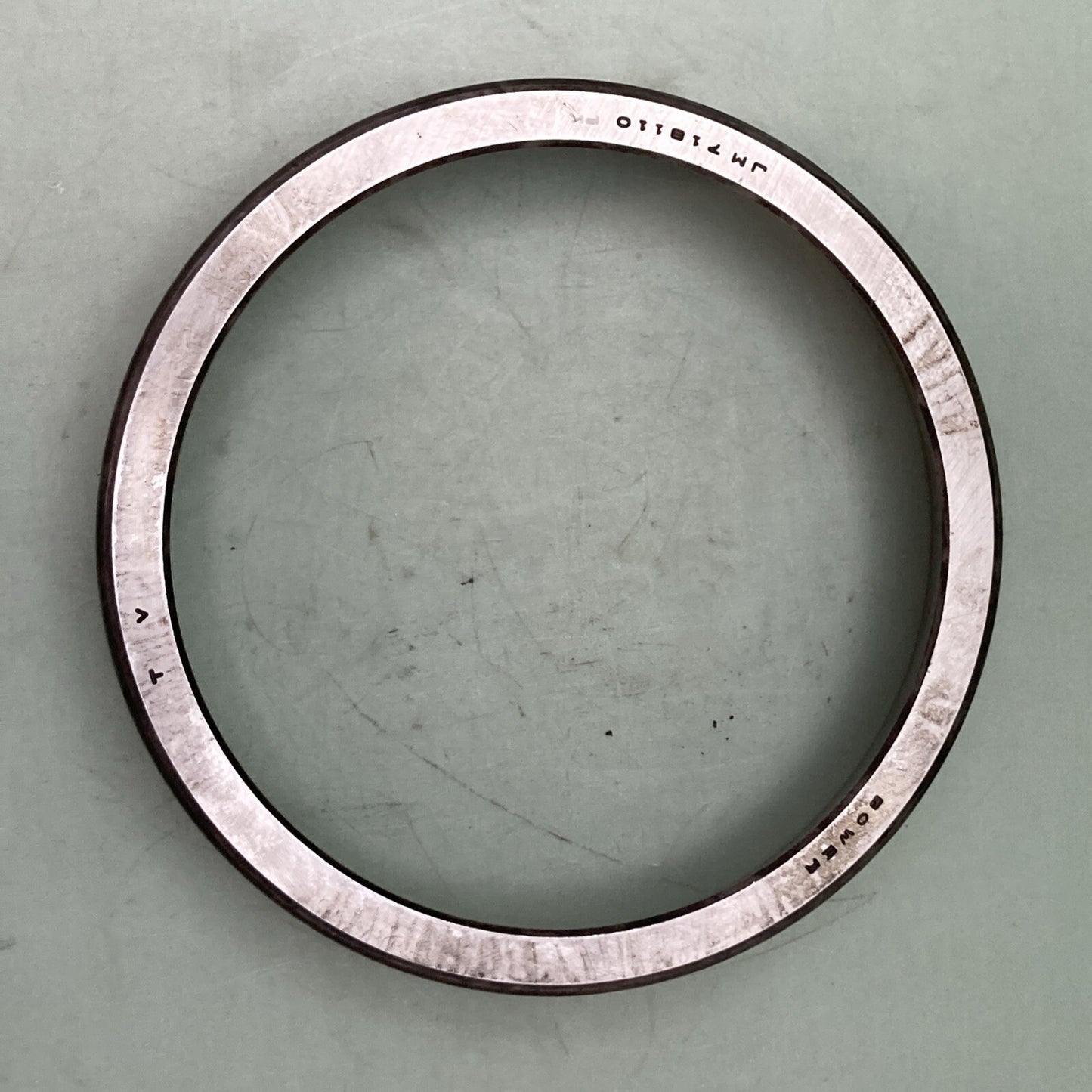 New Genuine Federal Mogul JM718110 Taper Bearing Cup