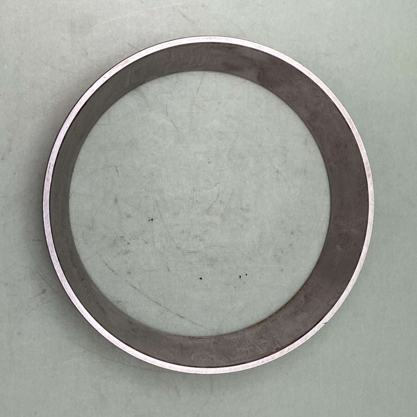 New Genuine Federal Mogul JM718110 Taper Bearing Cup