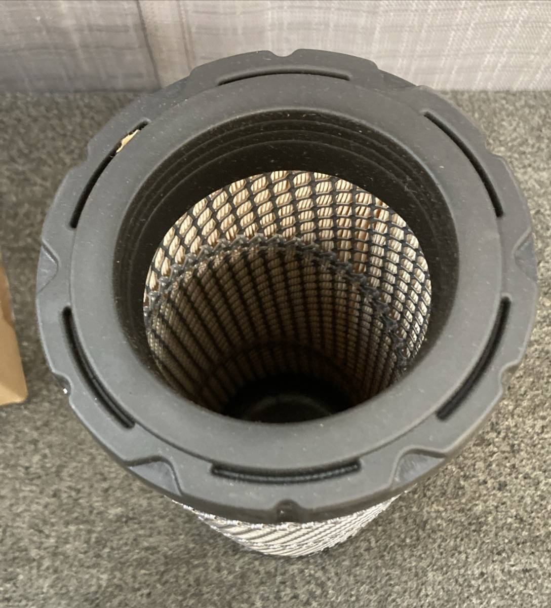 New Genuine Wix 46489 Filter AIR