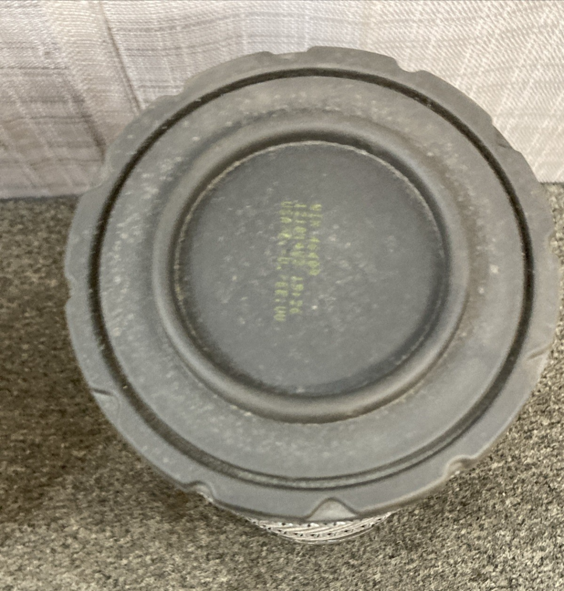 New Genuine Wix 46489 Filter AIR