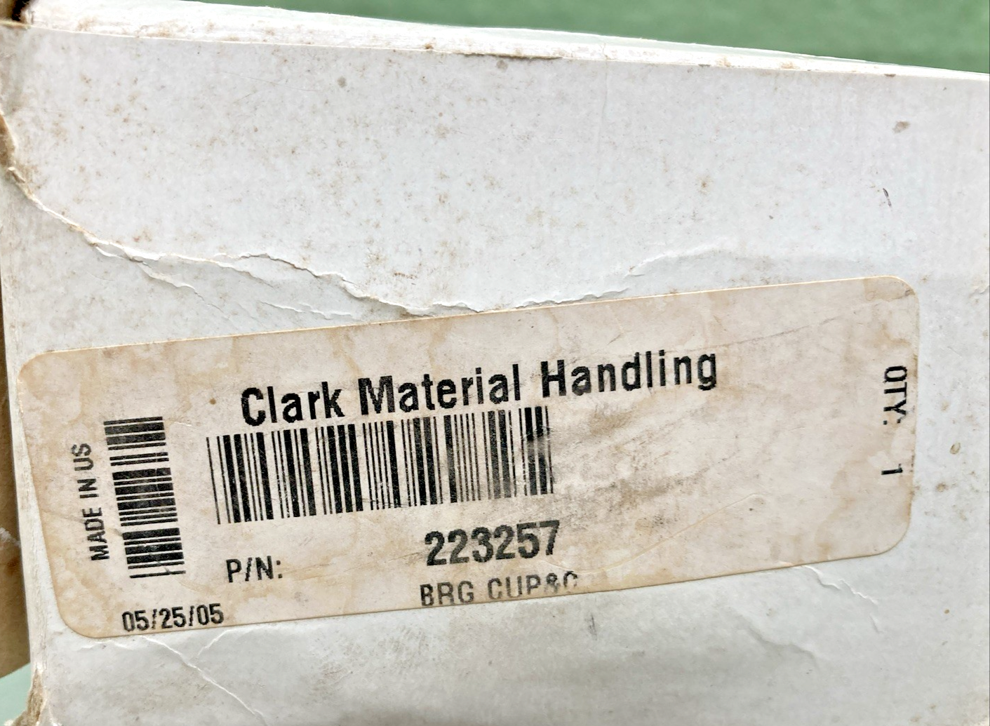 New Genuine Clark 223257 Bearing, Cup 2924 and Cone 2984