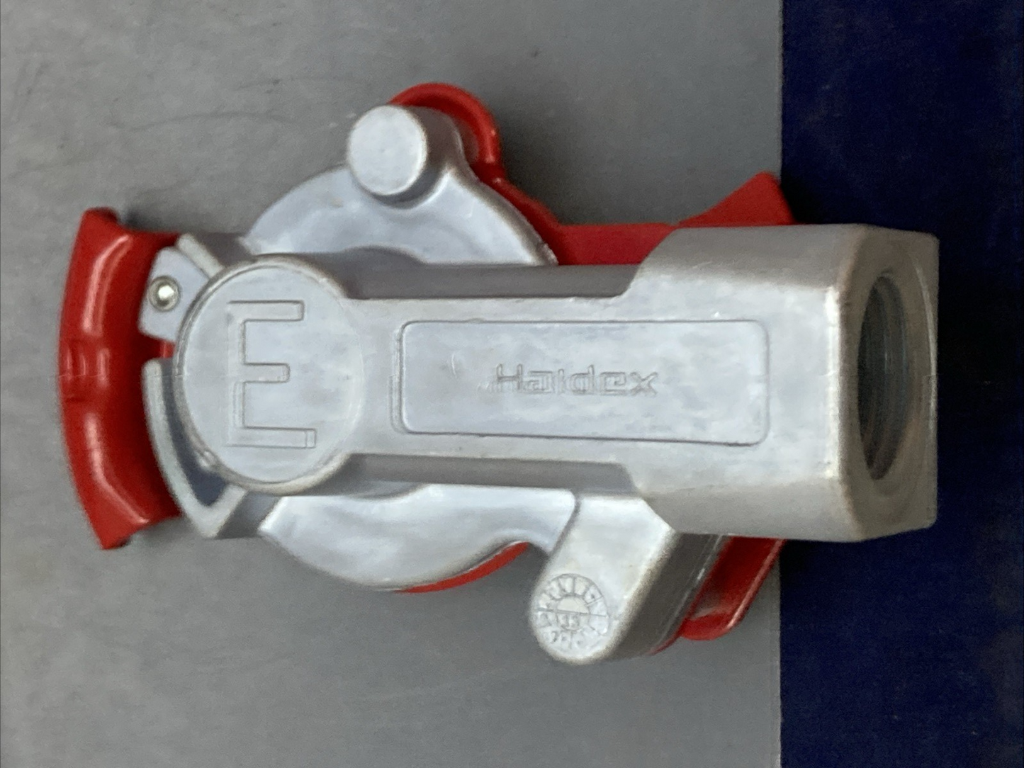 New Genuine Haldex 11461 Air Brake Gladhand Hose Coupler