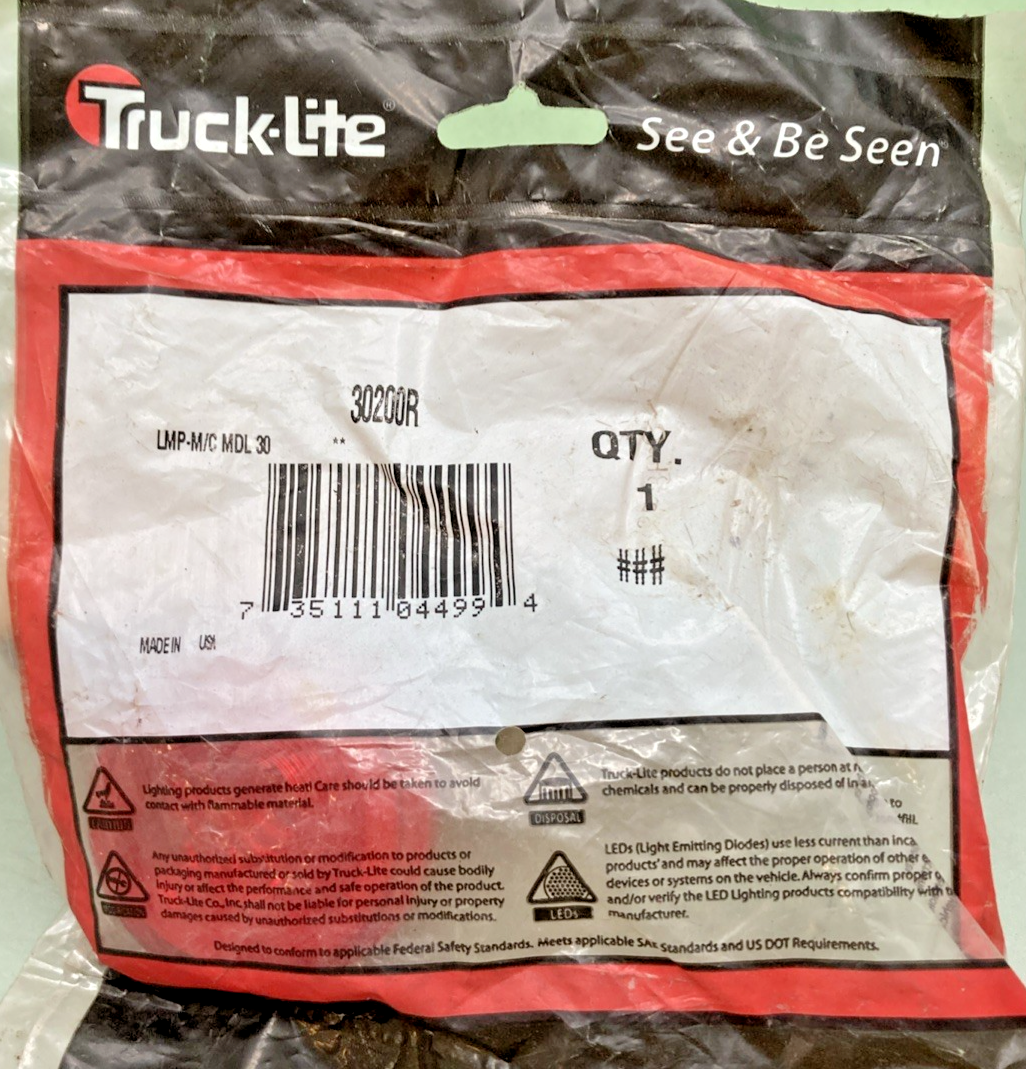 Qty 3 New Genuine Truck-Lite 30200R 30 Series, Incandescent, Red Round Light