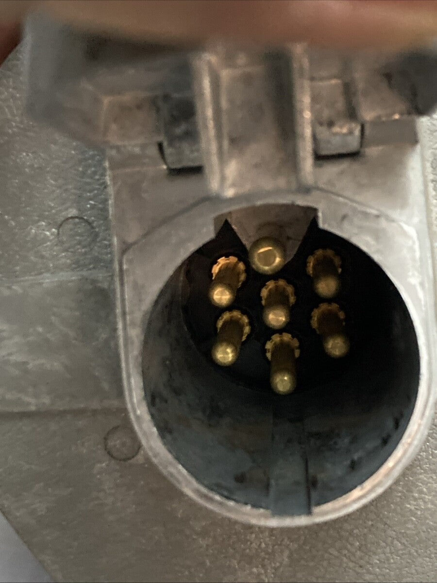 New Genuine Pollak SAE560 7-Pole Trailer Wiring Connector Socket