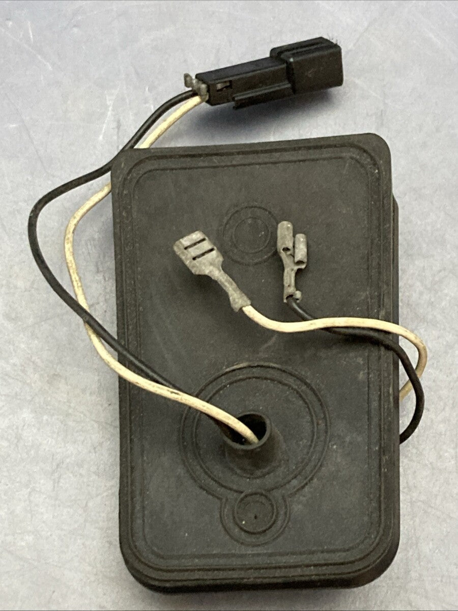 NEW GENUINE VOLVO 1623728 SIGNAL MARKER POSTION KIT