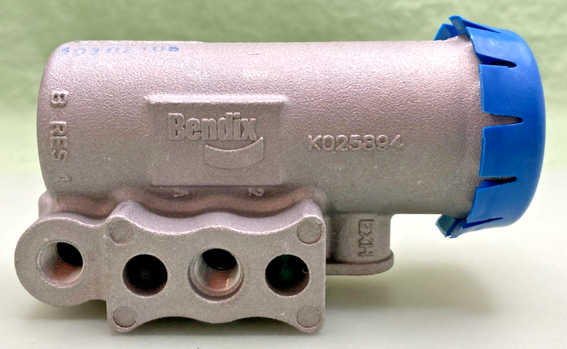 New Genuine Bendix 065018 Governor Valve - 1/8"-27 NPT, Non-Adjustable