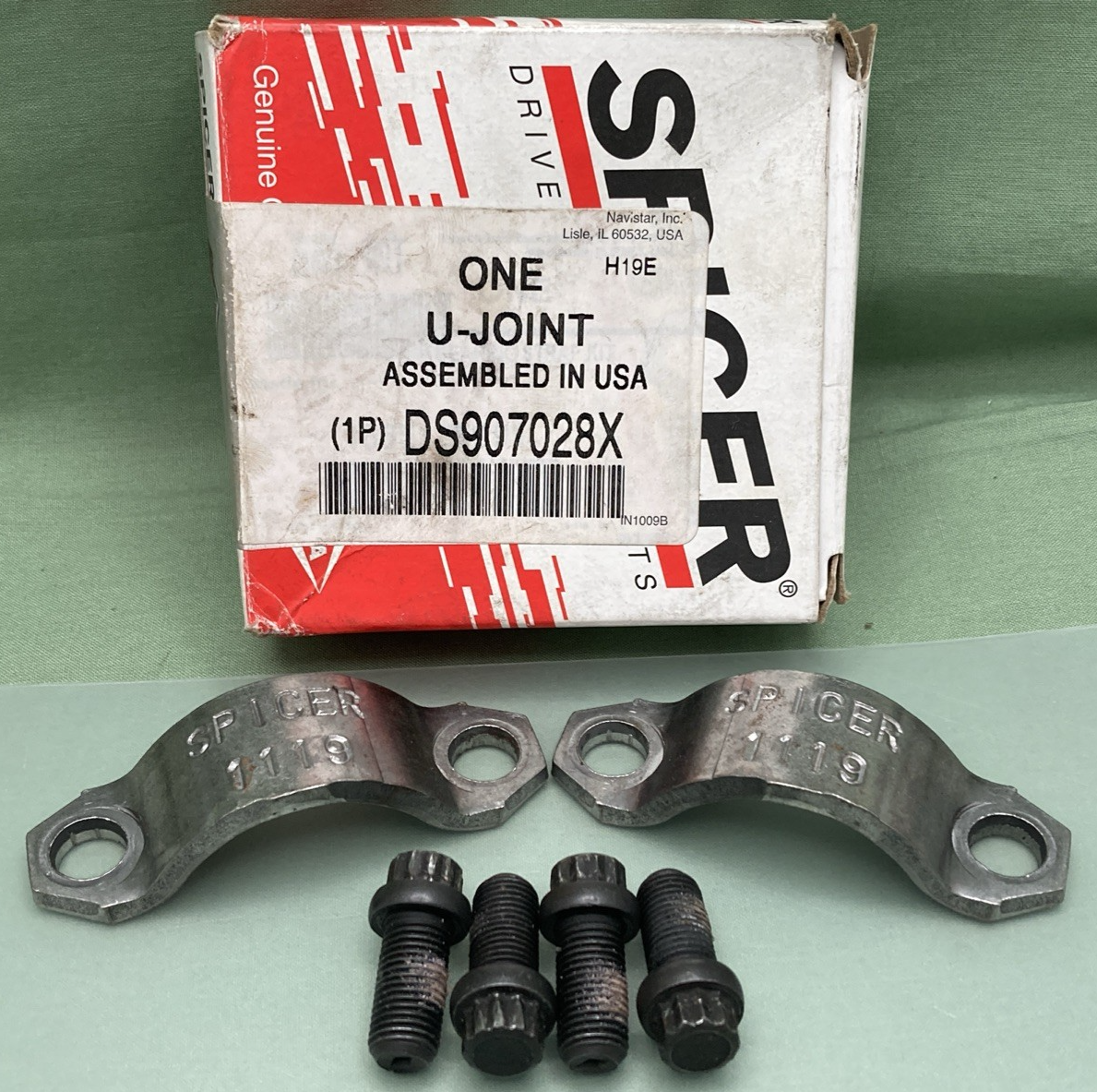 New Genuine Spicer DS907028X U-Joint Kit, Straps Only
