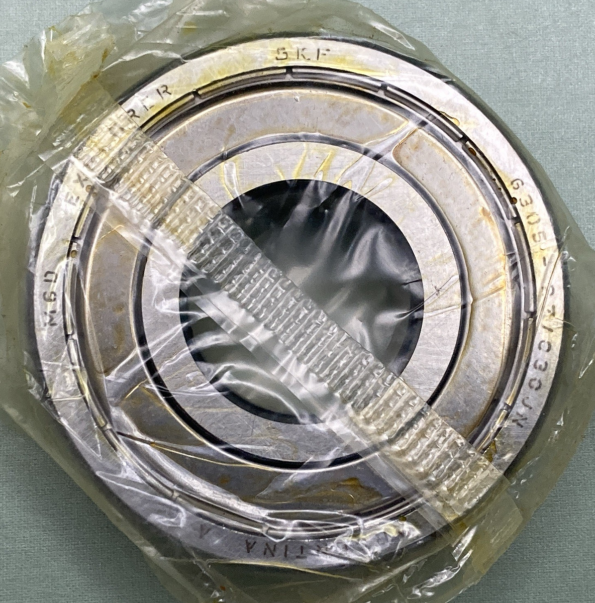 New Genuine SKF 6305-2ZJ Ball Bearing